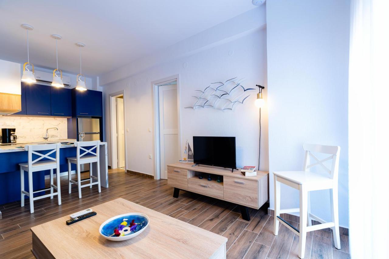 Elvis Nest Apartment Nea Moudania Exterior photo